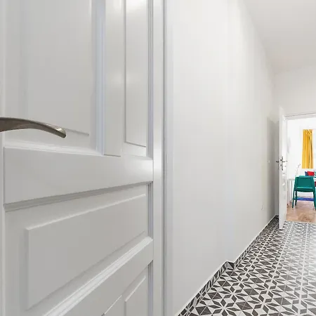 Dopamine Decor Haven - 1Br For 2 - Old Town Apartment *